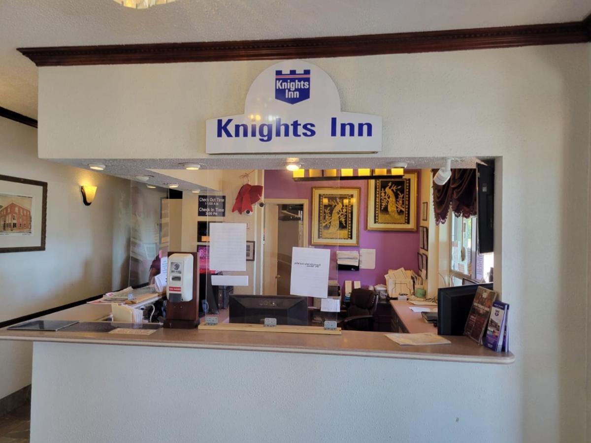 Knights Inn San Antonio Near Frost Bank Center Zewnętrze zdjęcie
