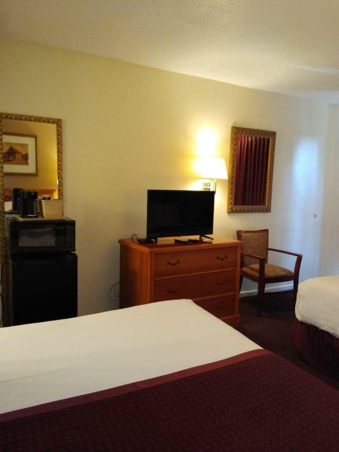 Knights Inn San Antonio Near Frost Bank Center Zewnętrze zdjęcie